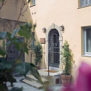 3* Bed & Breakfast Di Via Montebello